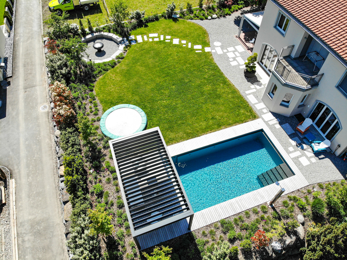 Chemiefreier Pool im Garten
